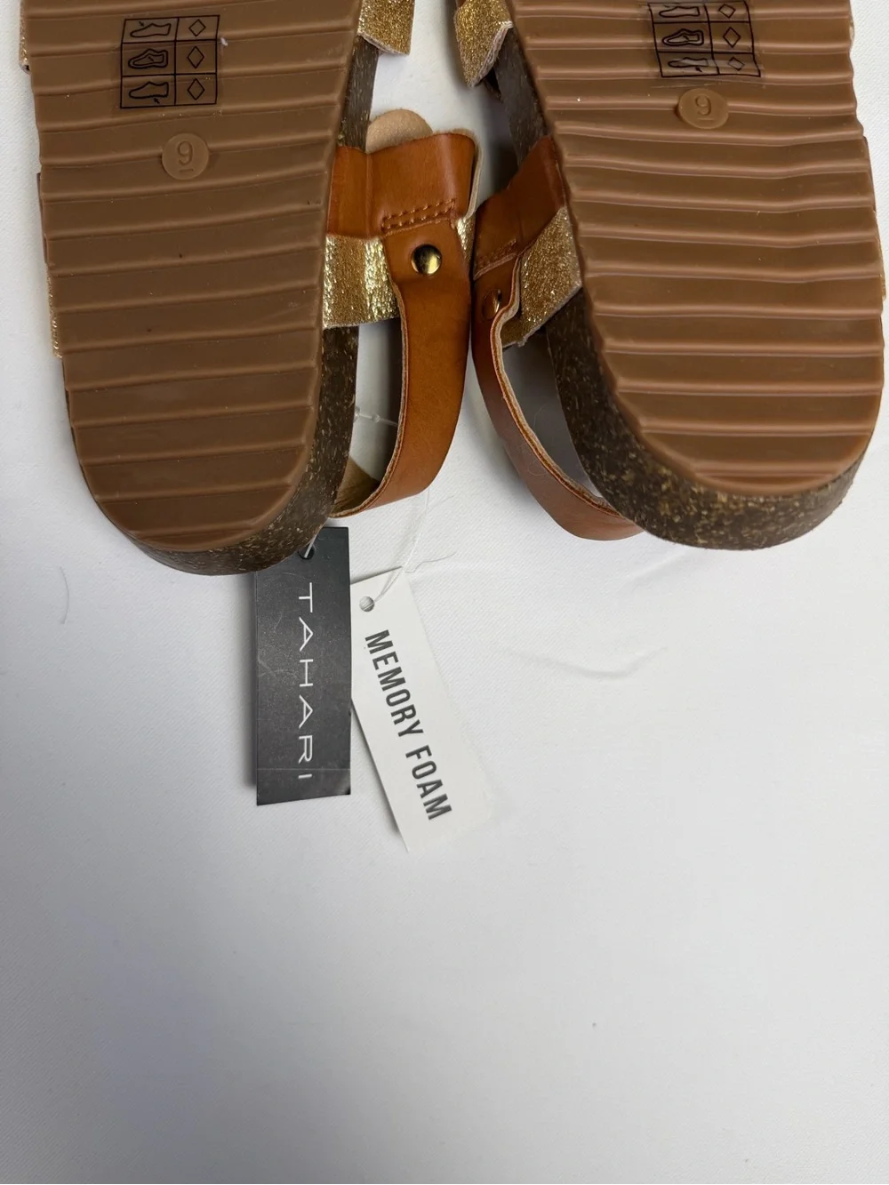 Tahari Girls  Brown & Gold Glitter Braided Sandals Memory Foam / NWT size 9